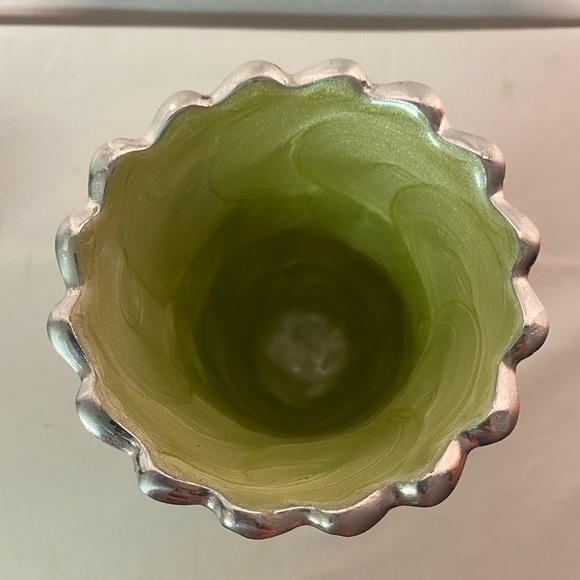 SIGNED Julia Knight  PEONY-KIWI 7" Vase Light Green & Sand Cast Aluminum HTF - Picture 5 of 9